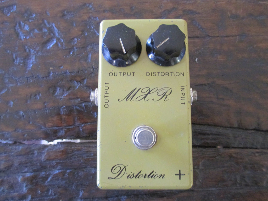 MXR distortion+ スクリプトロゴ&Budケース仕様の75年製です