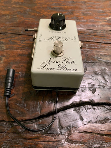 PowerPlay MXR 1970s Script Logo Bud Box & MXR Case-1 9V Battery Adapter