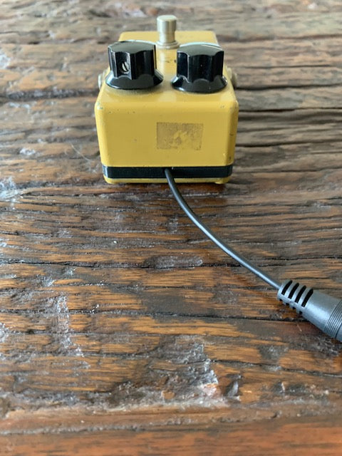 Vintage MXR Block & Script Logo Power/Play 9V Battery Adapters: Never Drill Again